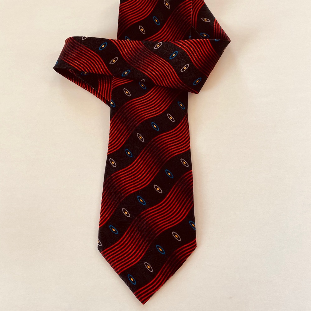 Serica extra long red, black rep striped hand made